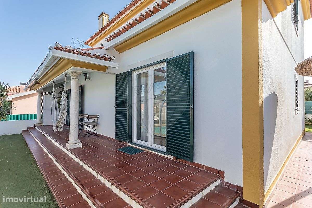 Moradia T4 para venda-6