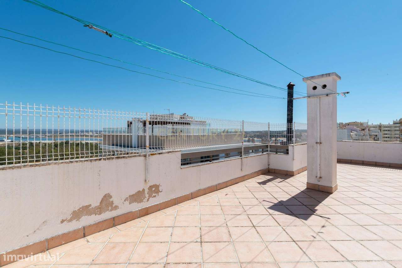 Apartamento T3 com Vista Mar em Portimão, Faro-25