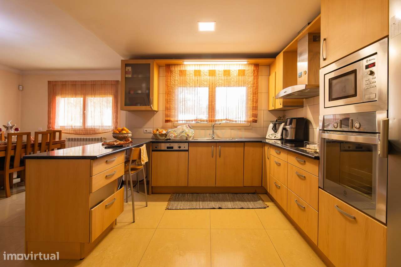 Moradia T3 Térrea com garagem e Jardim-21