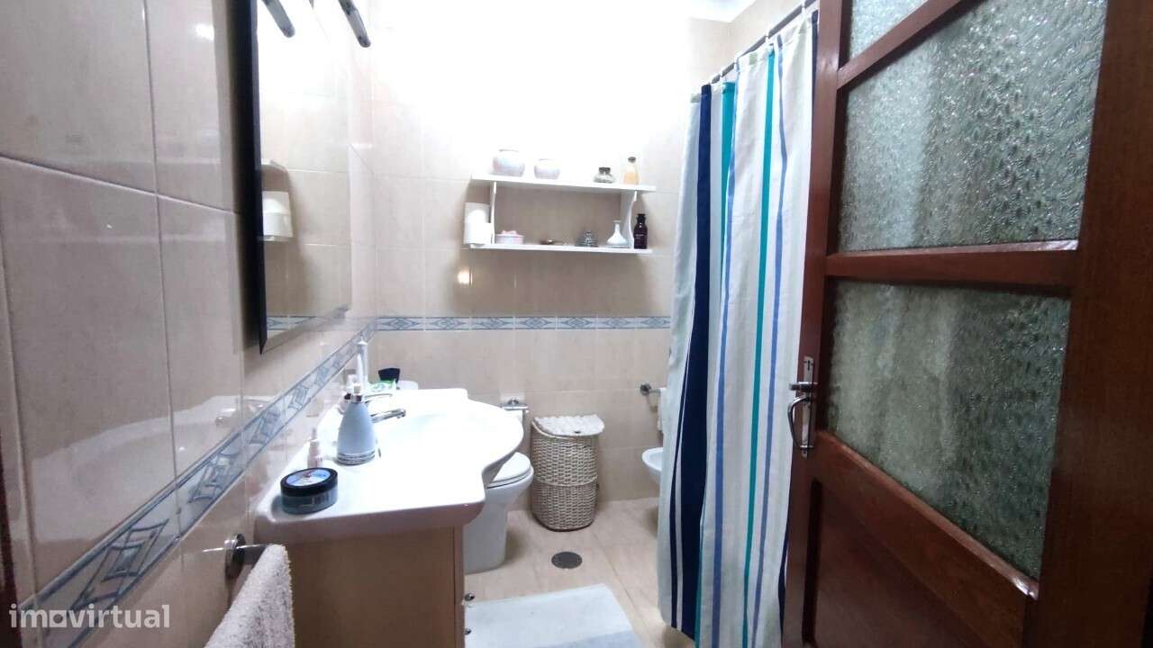 Moradia em banda V4 em S.João da Madeira-16