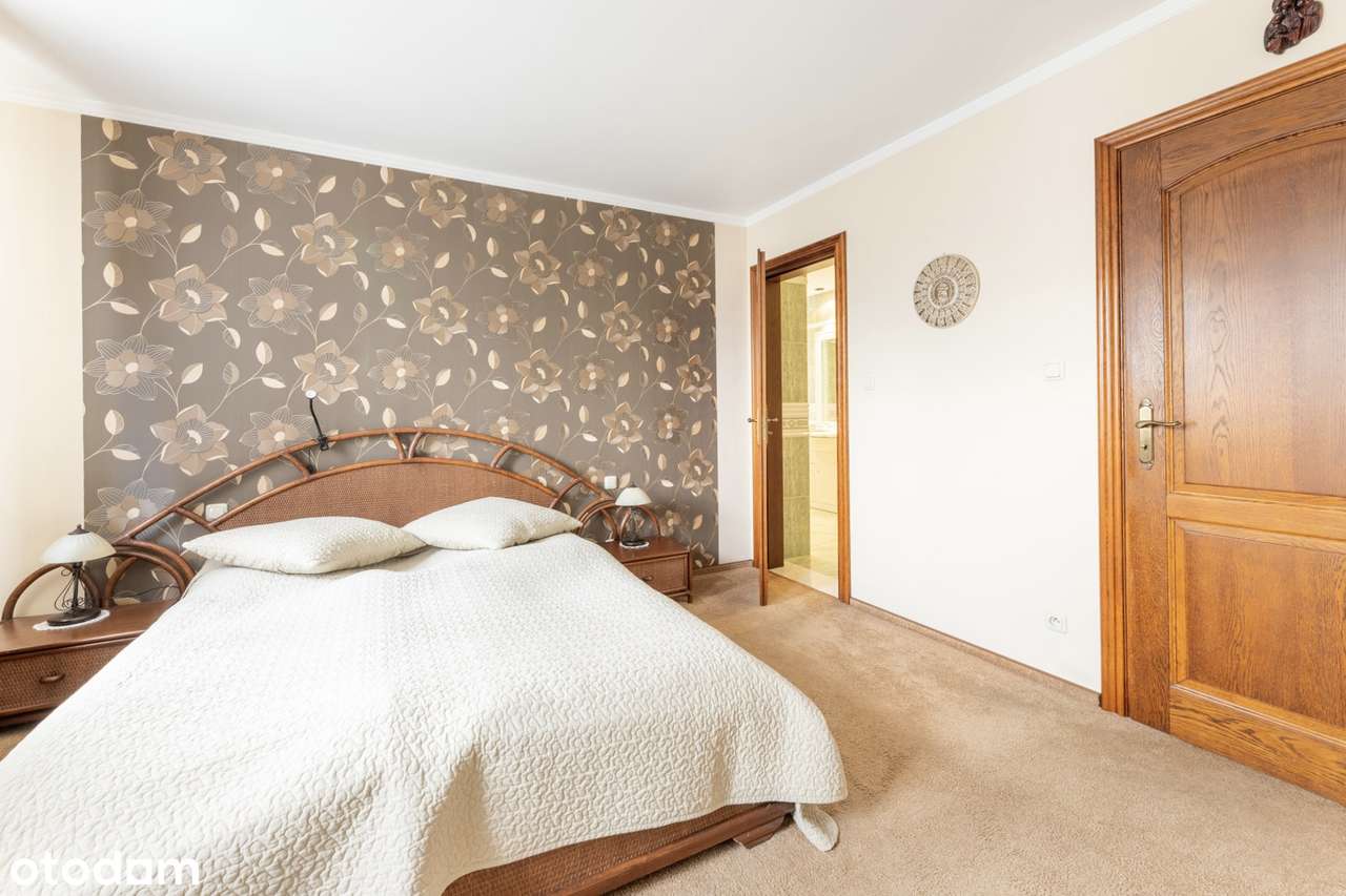 Wyjątkowy dom na sprzedaż – Chyby, ul. Cisowa (zamknięte os. Zielone)-8