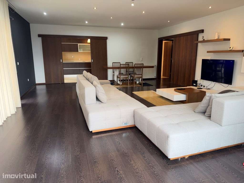 Apartamento T4 perto da cidade - Grande imagem: 5/26