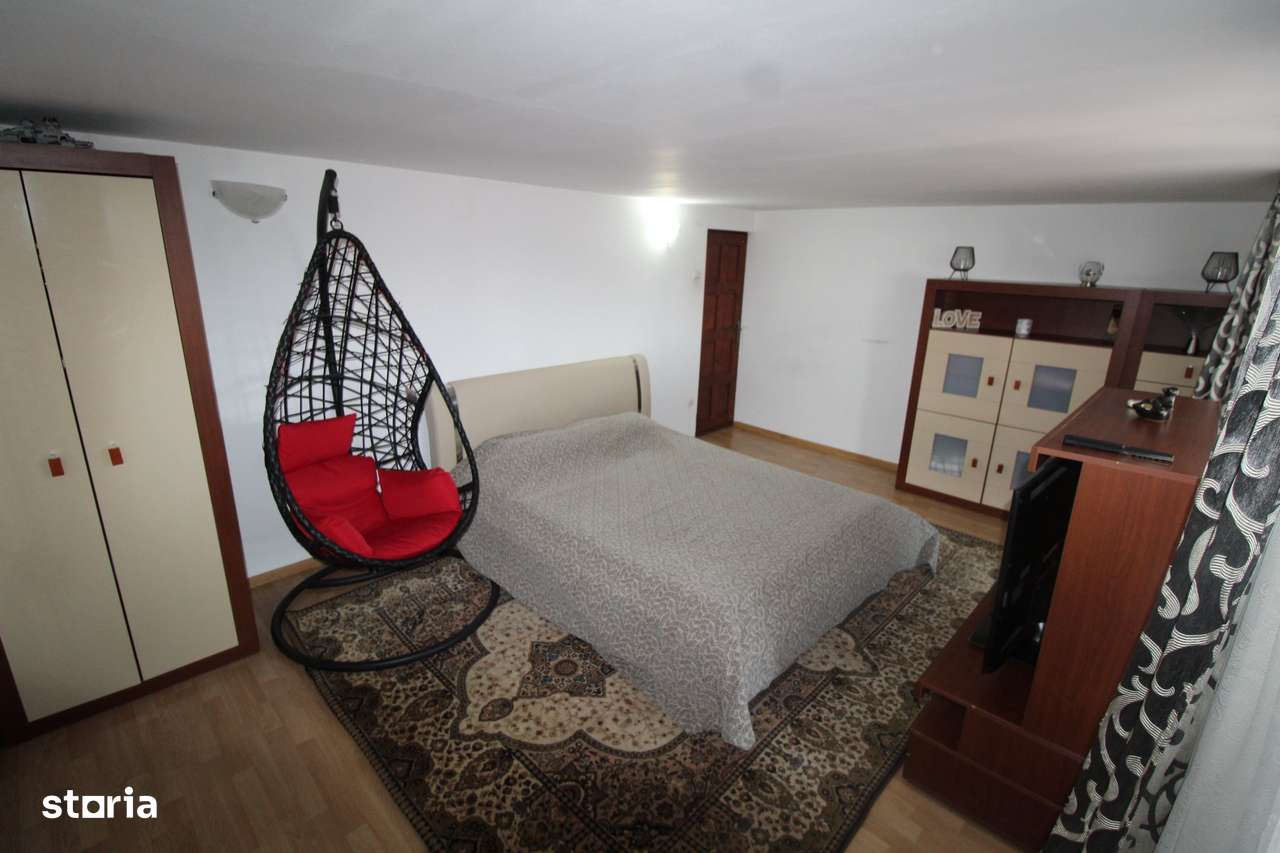 Casă de vânzare – 2 clădiri, teren generos Iași Gorj-3