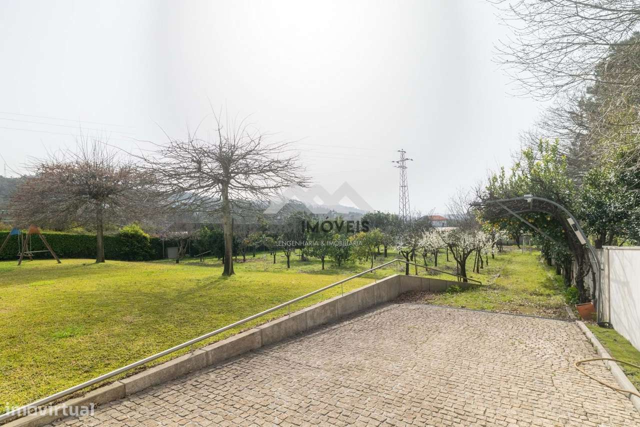 Moradia T6 | Braga | Isolada | Piscina | 1 000m2 | Terraço | Jardim |-2
