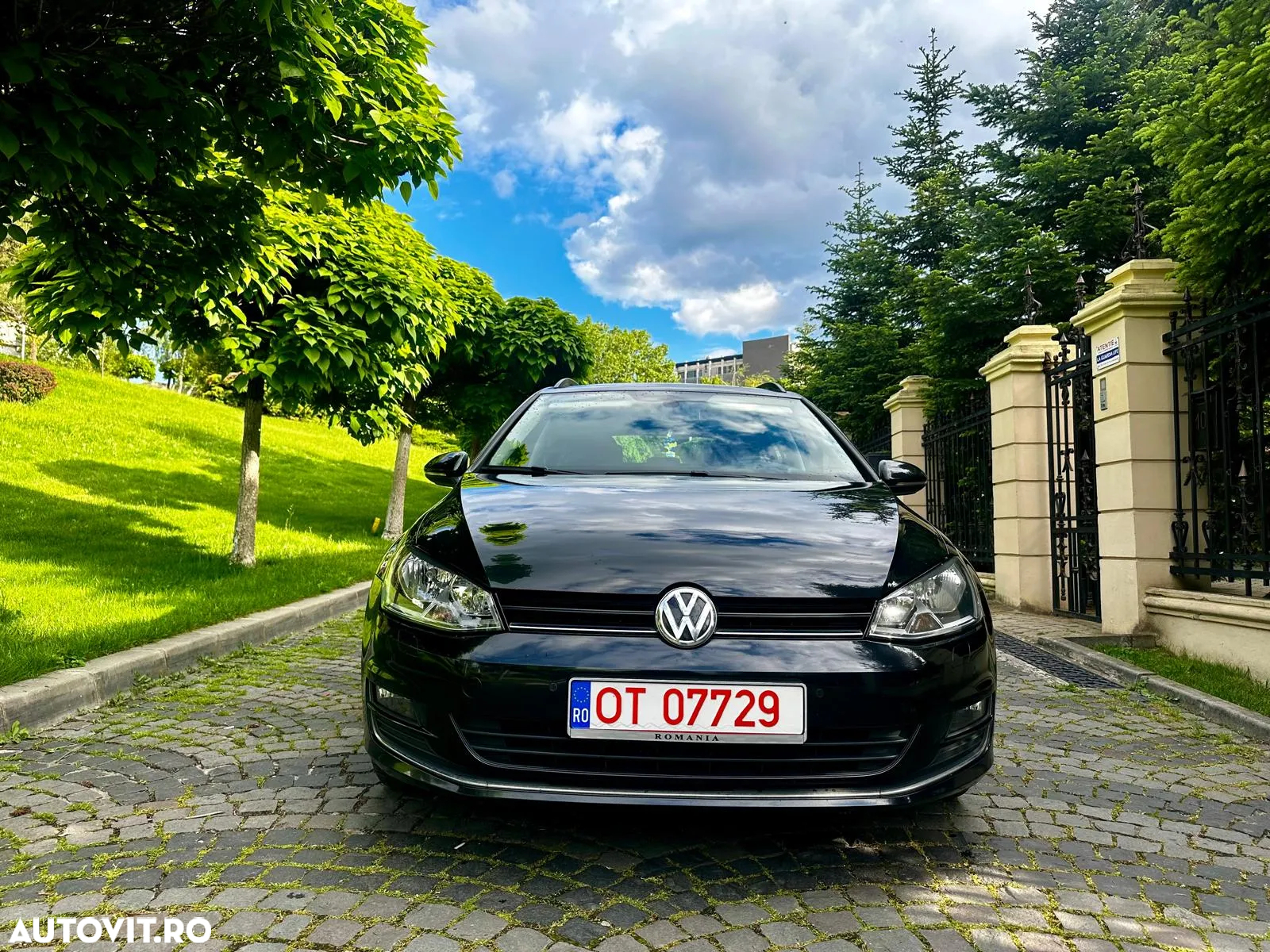 Volkswagen Golf 1.6 TDI BlueMotion Technology Lounge - 20