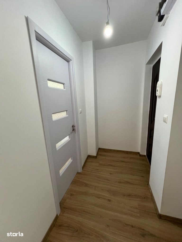 Apartament 2 camere renovat, zona Micro 16