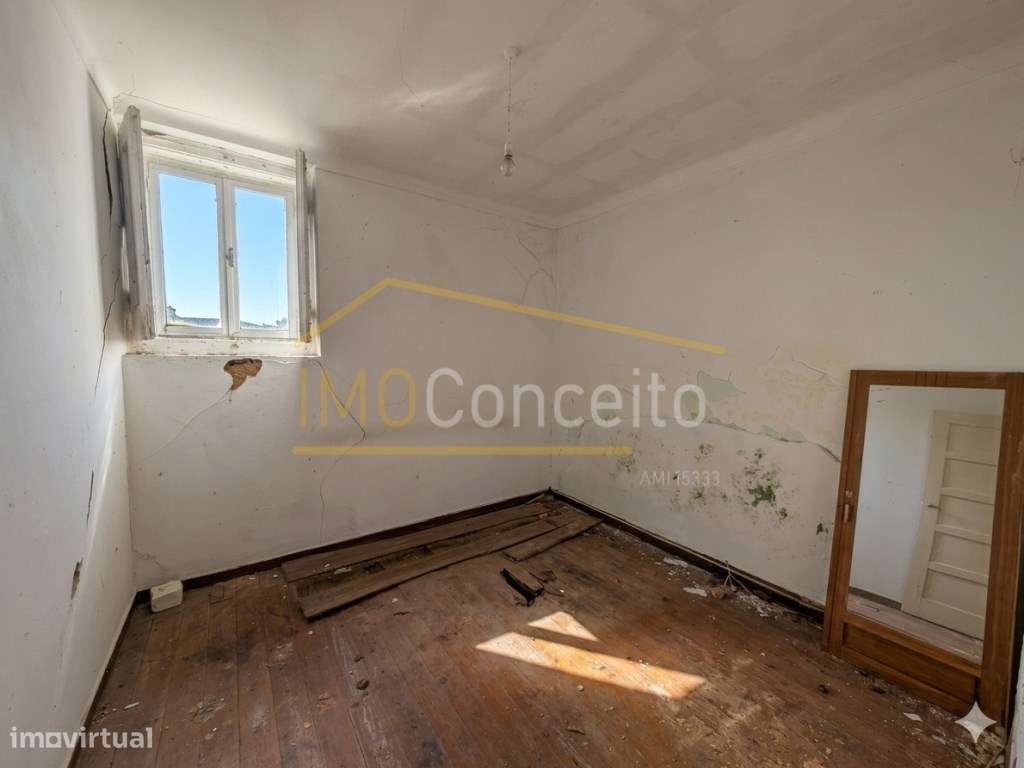 Casa tradicional para renovar - Rexaldia - TORRES NOVAS-12