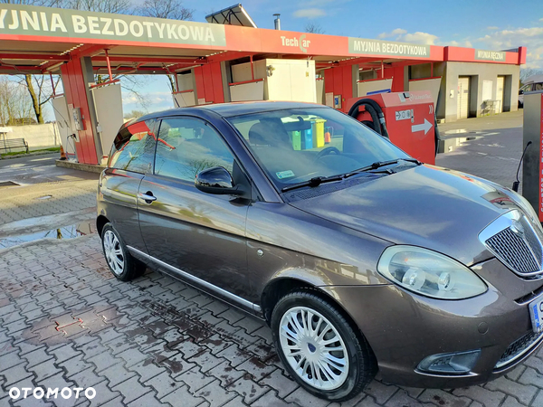 Lancia Ypsilon - 2