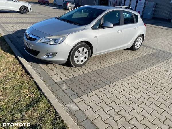 Opel Astra - 1