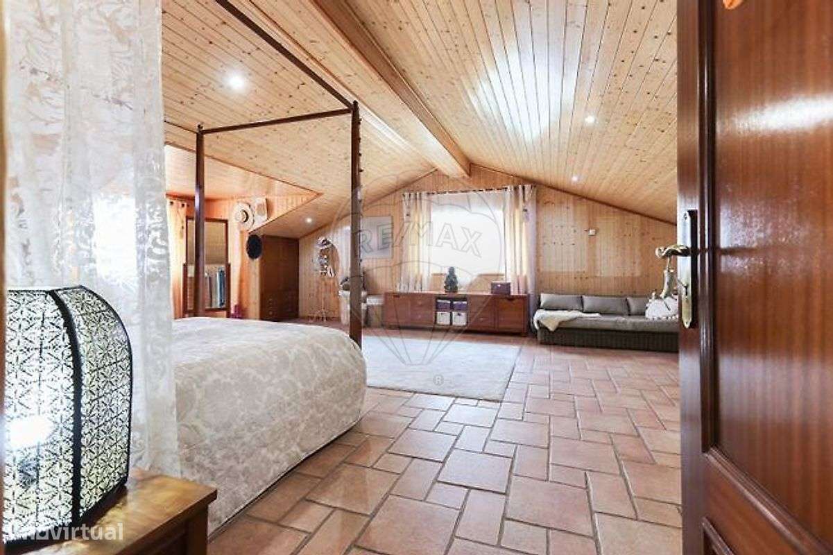 Moradia T4 para venda-8