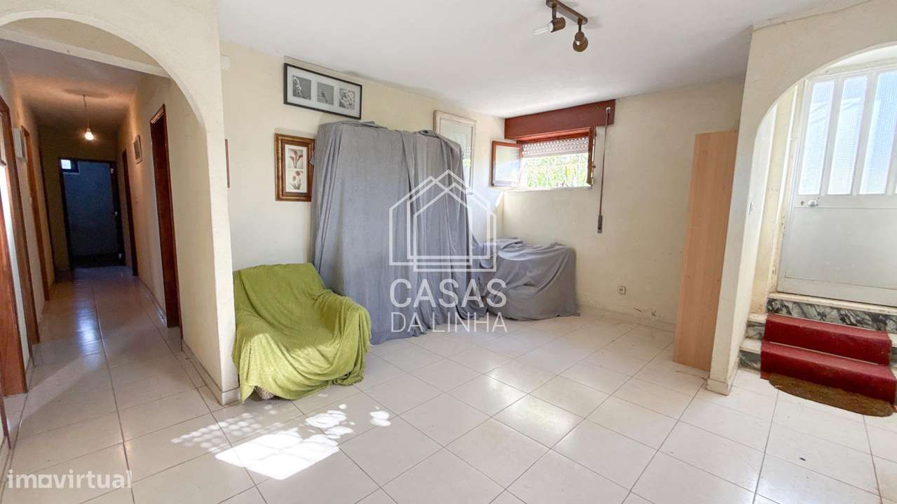 Moradia Independente T5 em Vila Fria - Porto Salvo-38