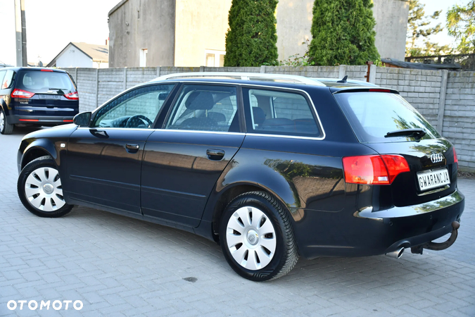 Audi A4 Avant 2.0T FSI - 10