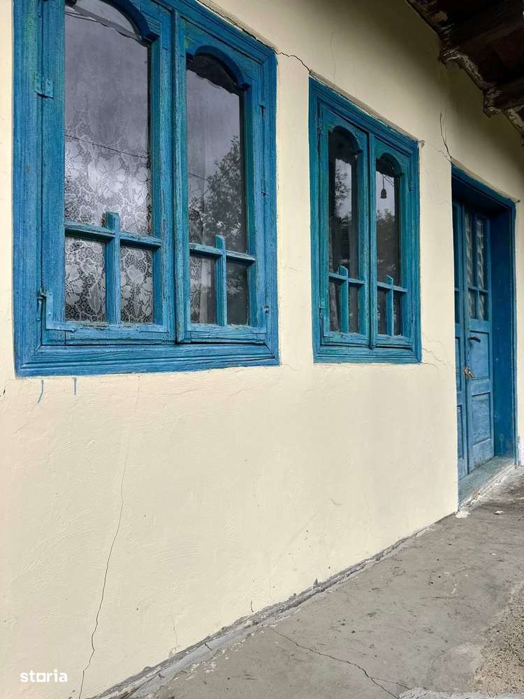 De vanzare casa batraneasca, teren 2600 mp, pret 13.000 euro - Imagine principală: 4/10