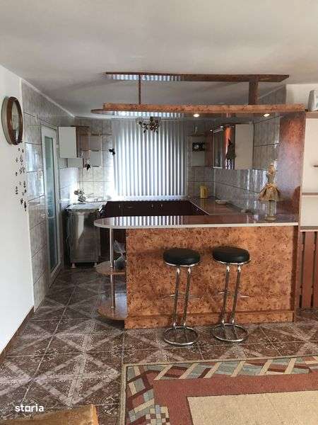 Casa de inchiriat Tomesti - Imagine principală: 4/8