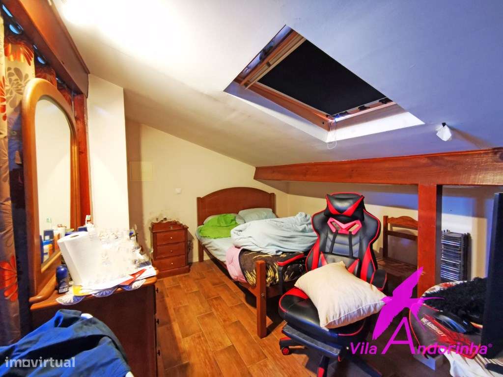 Prédio no centro histórico de Viana-20