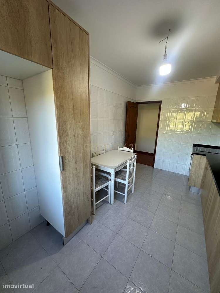 Apartamento T2 para arrendar - Casal do Cotão (Entre Cácem e São Marco - Grande imagem: 3/33