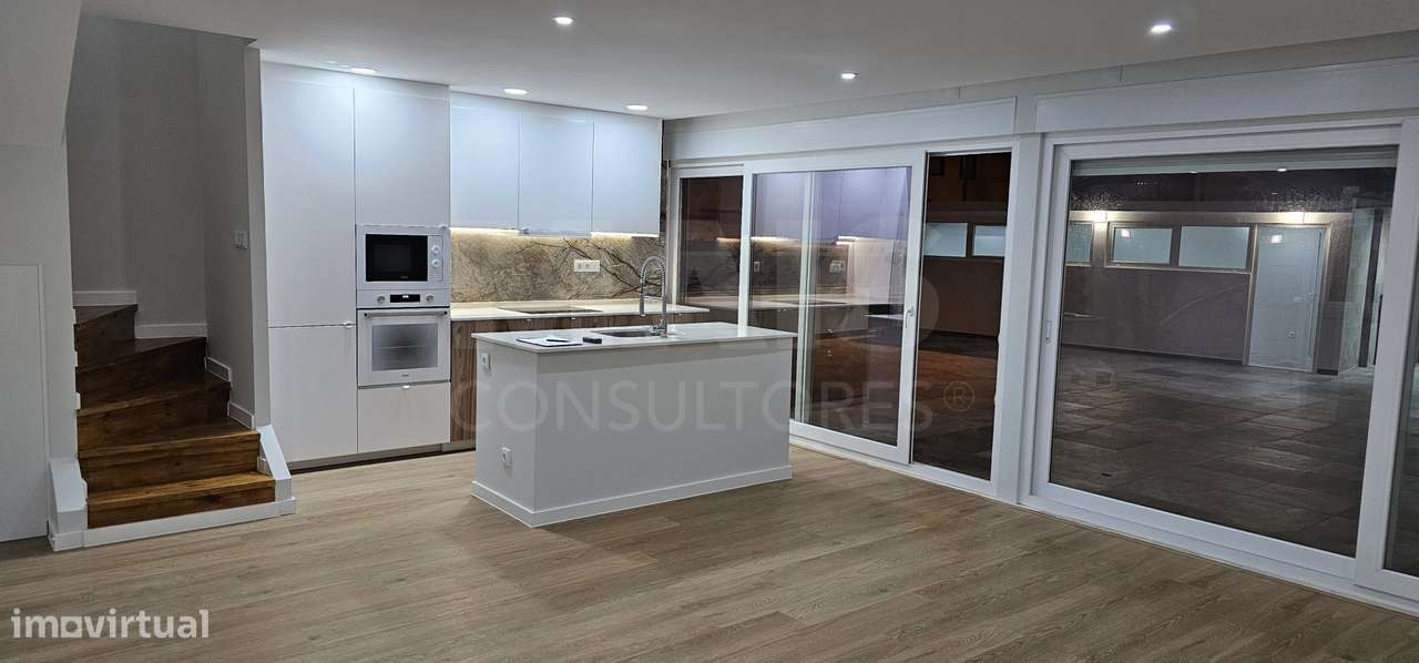 Moradia V3 Remodelada Benfica - Grande imagem: 3/44