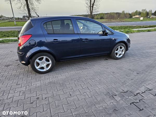 Opel Corsa 1.4 16V Selection - 12