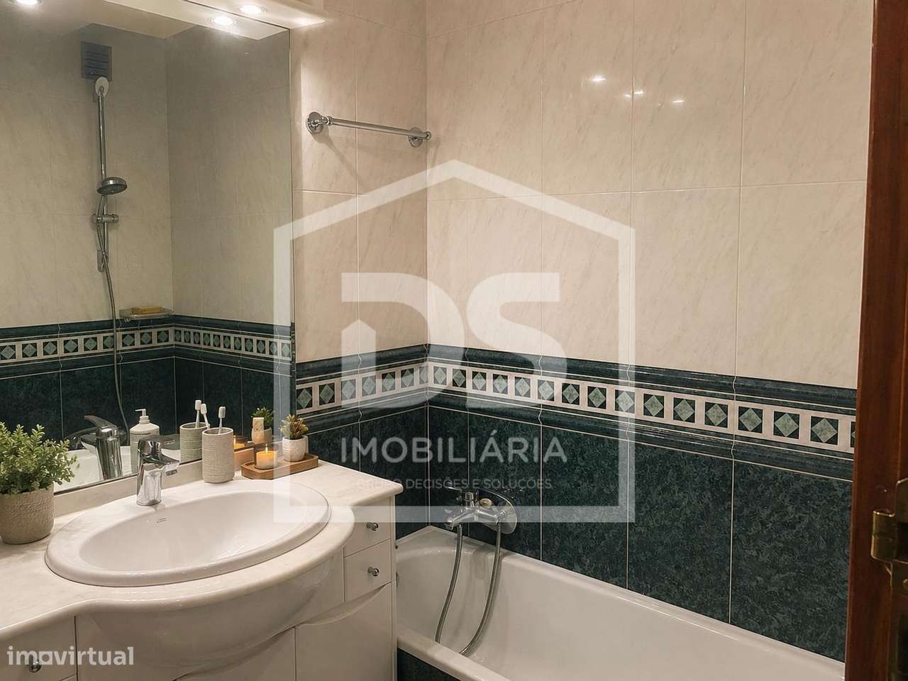 Moradia T4 Premium com Terraço e Garagem - Godim-3