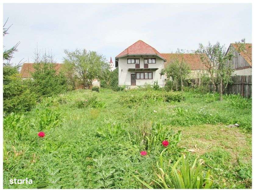 Casa deosebita cu gradina generoasa Vladeni - Imagine principală: 5/20