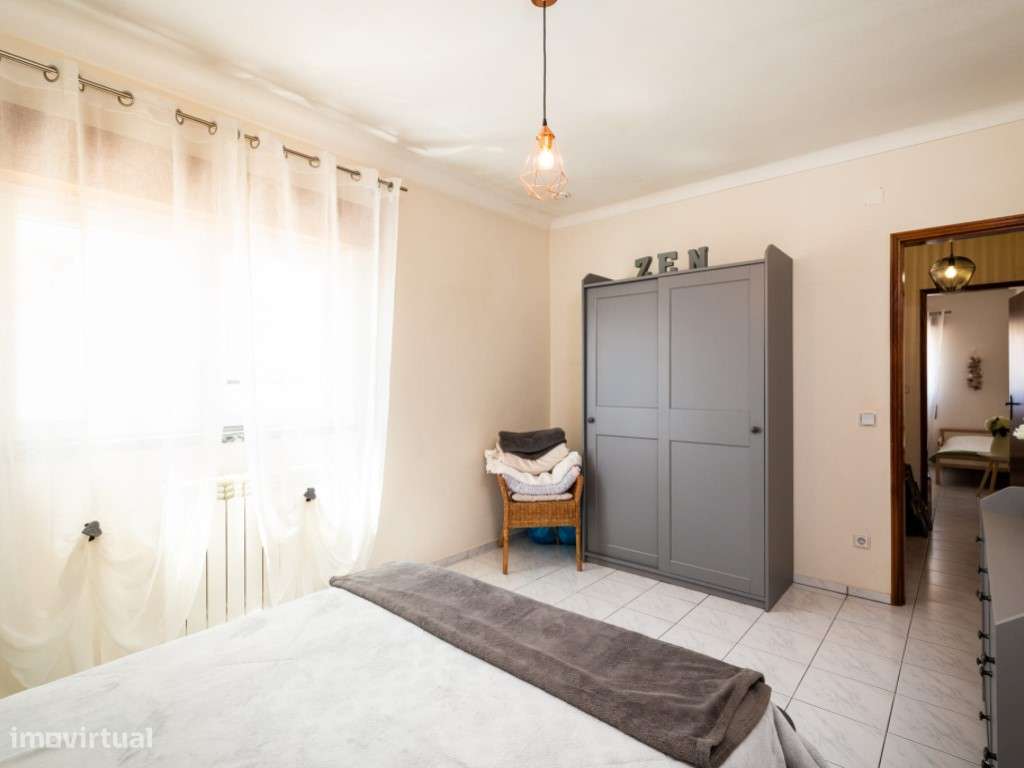 Moradia T4 individual em Vieira de Leiria-10