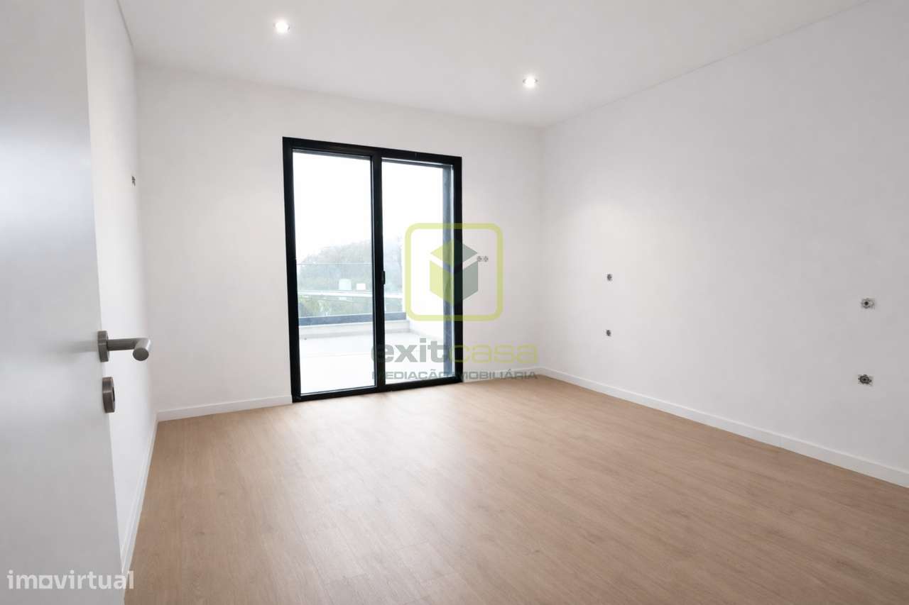 Apartamento T2 Duplex em Aveiro - Grande imagem: 3/19