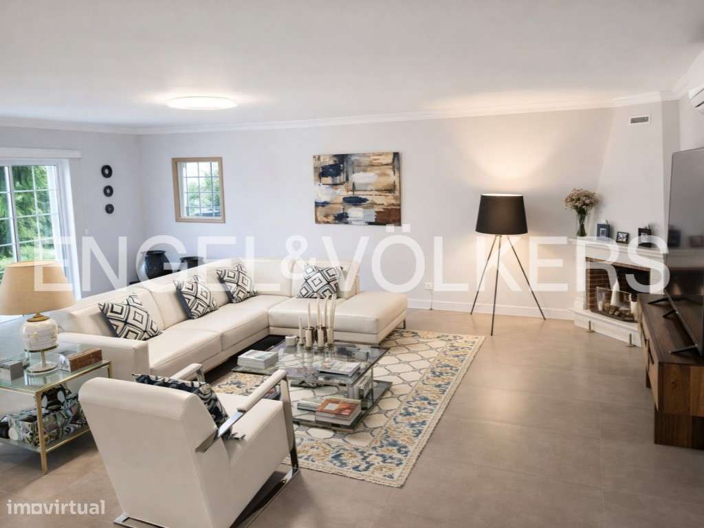 Moradia Moderna T4 com Piscina a minutos da Praia Verde - Grande imagem: 4/26