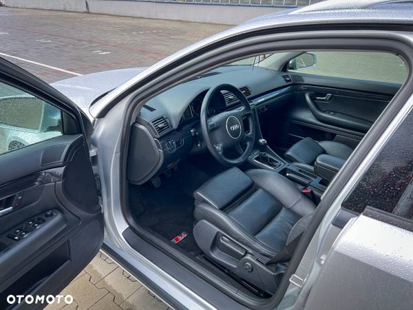 Audi A4 Avant 2.5 TDI Quattro - 5