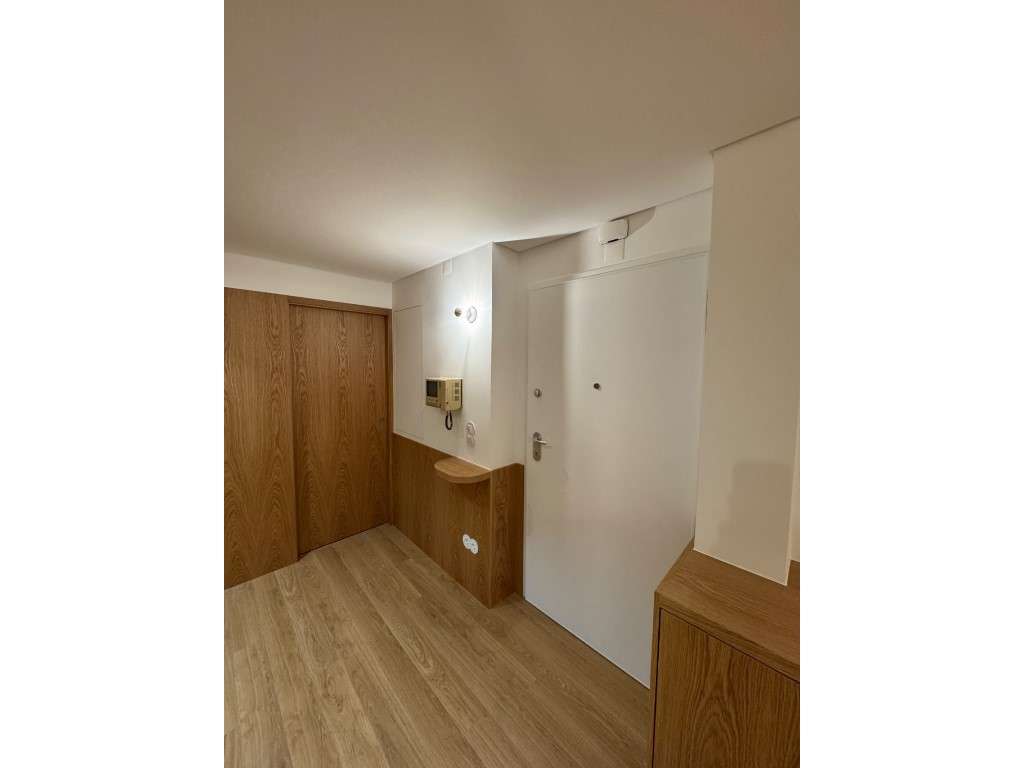 Moradia T3 com Garagem e Suite a venda na Maçã Sesimbra-8