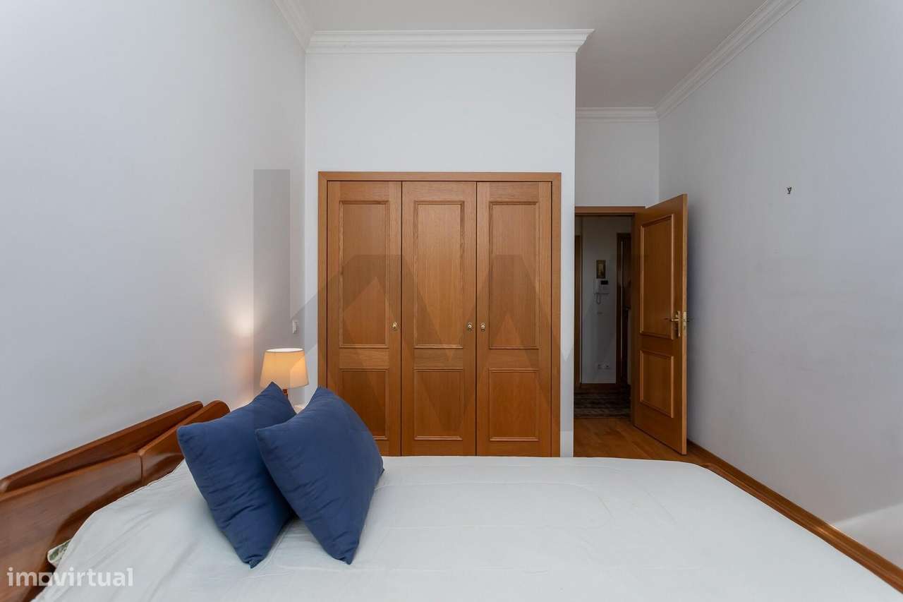 Alcântara | T1 em Condomínio Privado com Piscina, Estacionamento e Seg-15