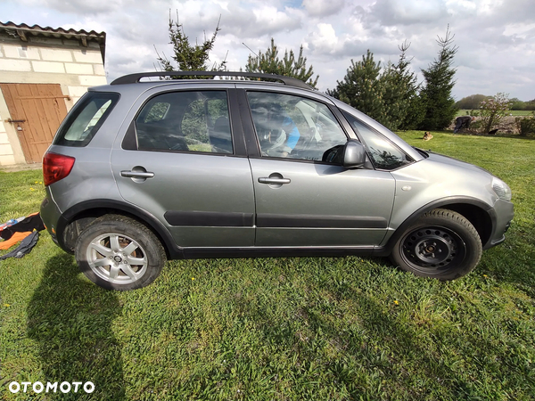 Suzuki SX4 1.6 Comfort 4WD - 17