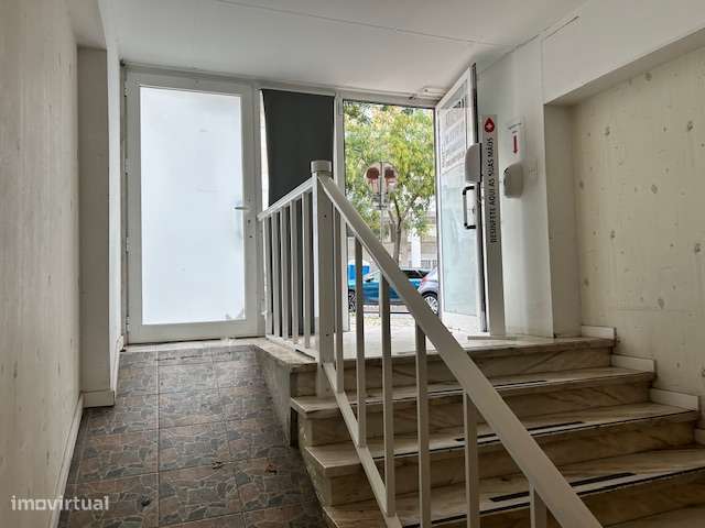 Espaço comercial em Benfica, Lisboa - Grande imagem: 4/23