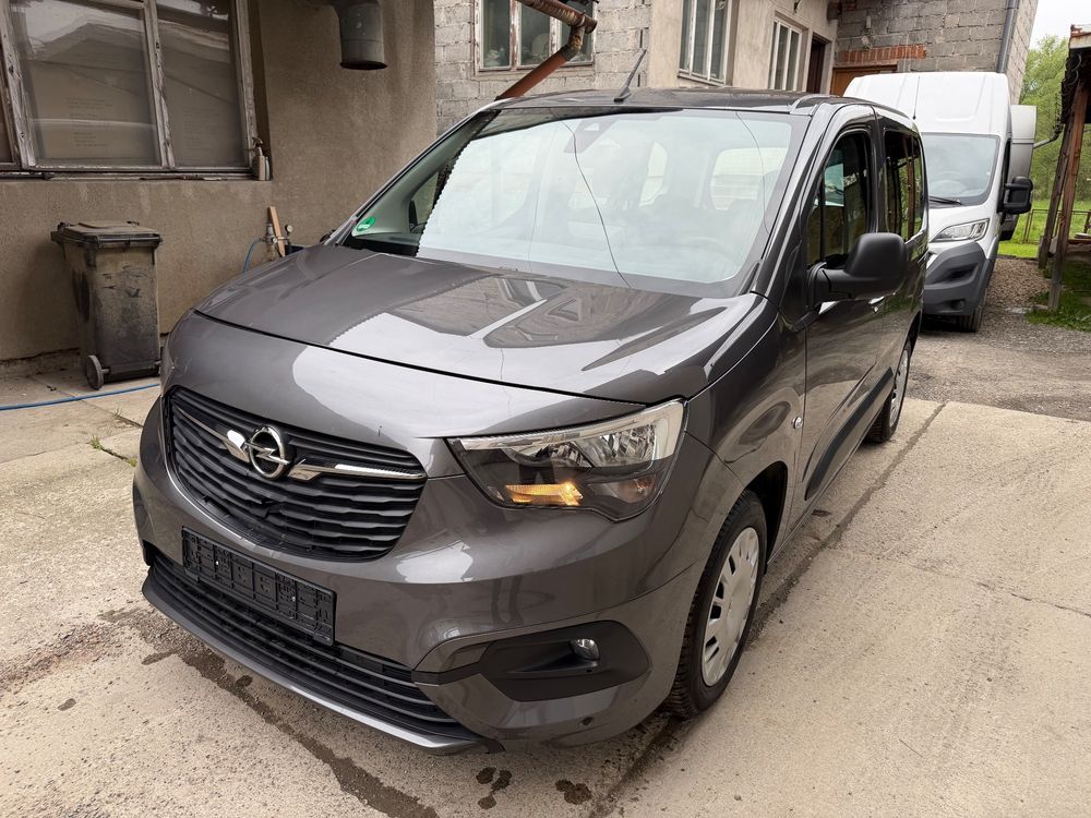 Opel Combo E 1.2 Turbo Start/Stop Innovation 2021