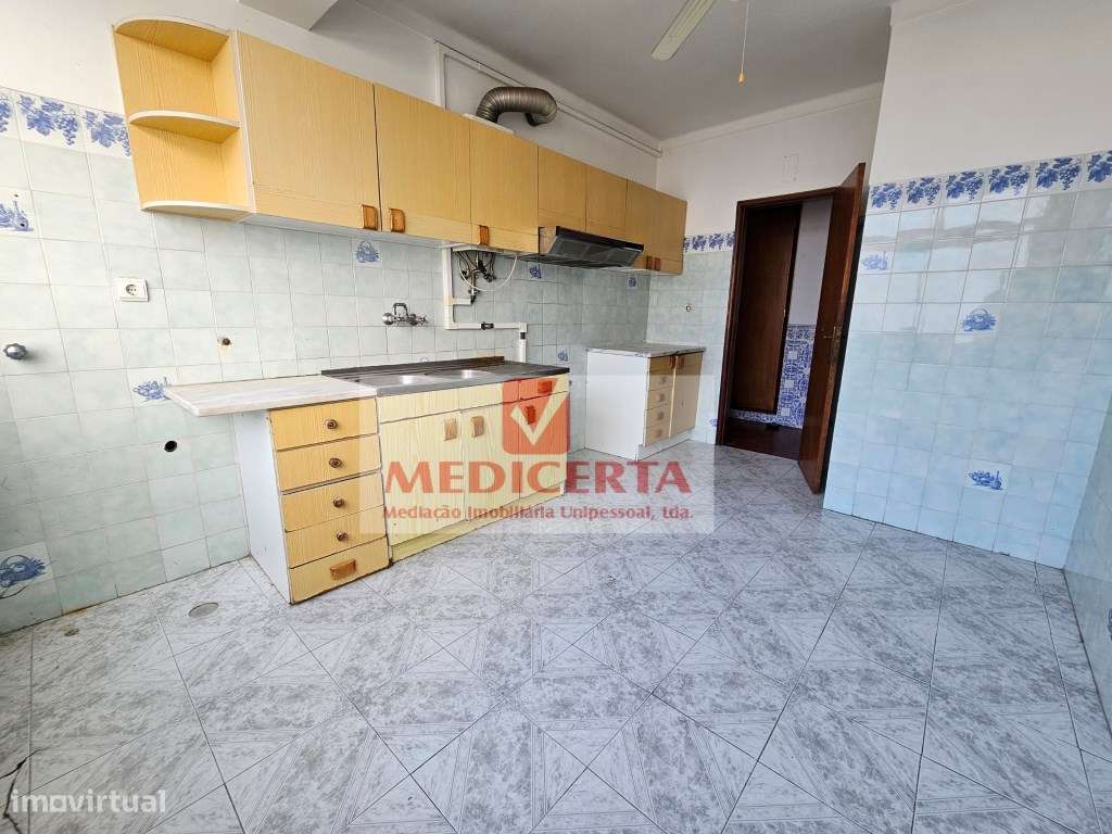 Azambuja - Centro T2 - 75m² - Grande imagem: 4/21