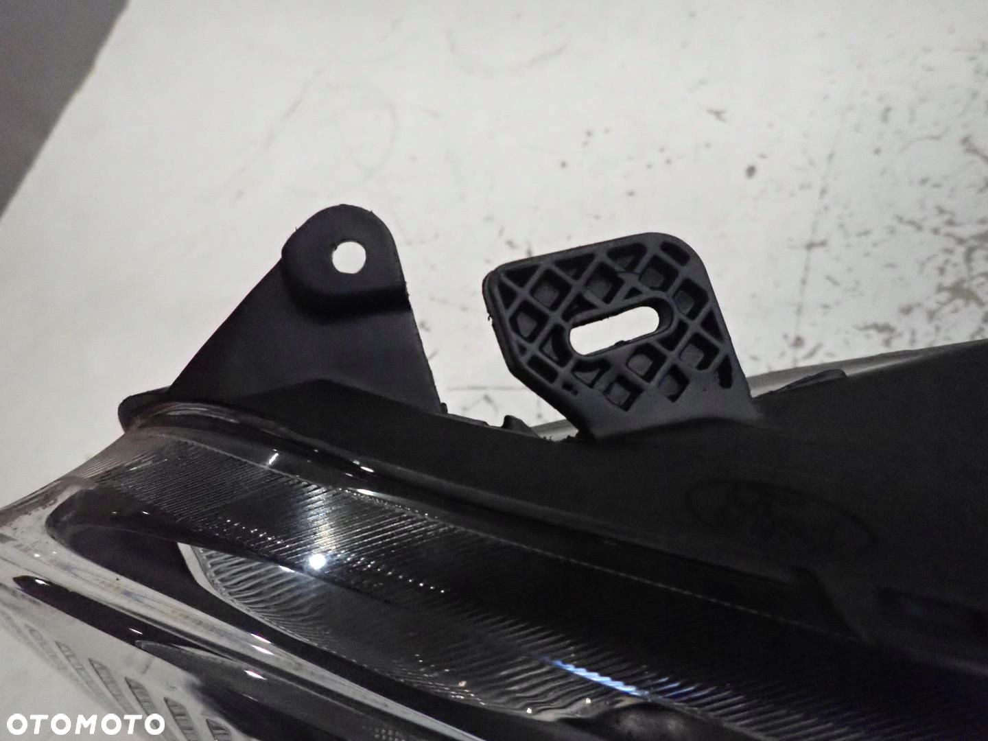 Lampa przód przednia lewa FORD FIESTA MK7 LIFT 2013- - 3