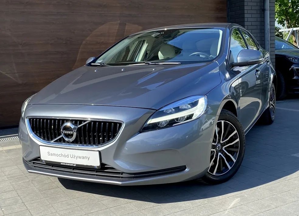 Volvo V40 II T3 Drive-E Momentum 2019
