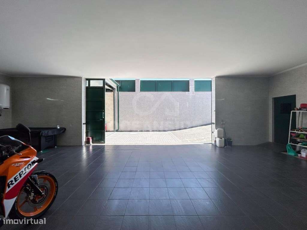 Moradia T4 independente em Castelo Branco-25