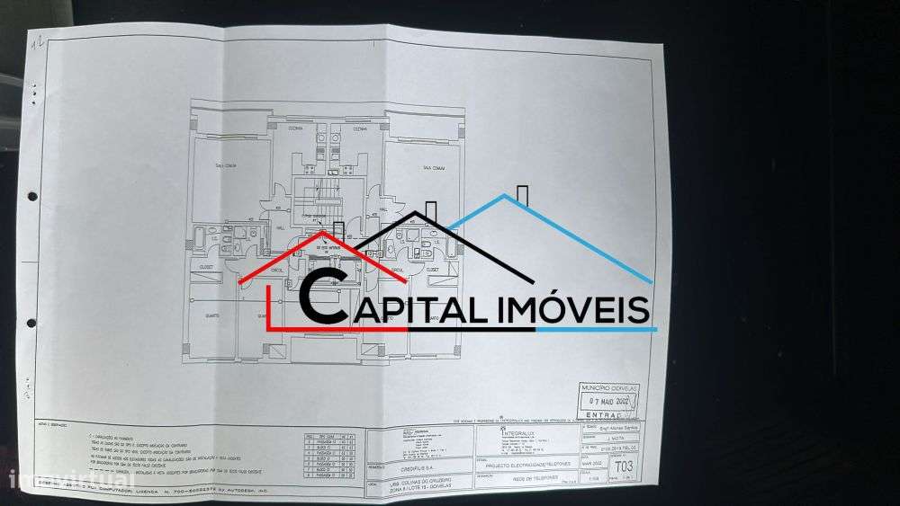 T3 com 4 Parqueamentos e Vista Desafogada-28
