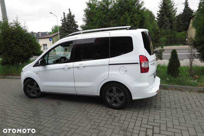 Ford Tourneo Courier 1.6 TDCi Titanium - 9