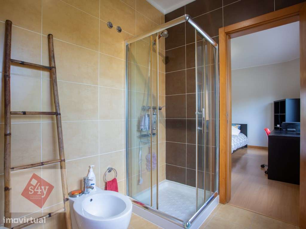 Apartamento T3 com Garagem e Terraço em Vila Serena - Pinhal Novo-26