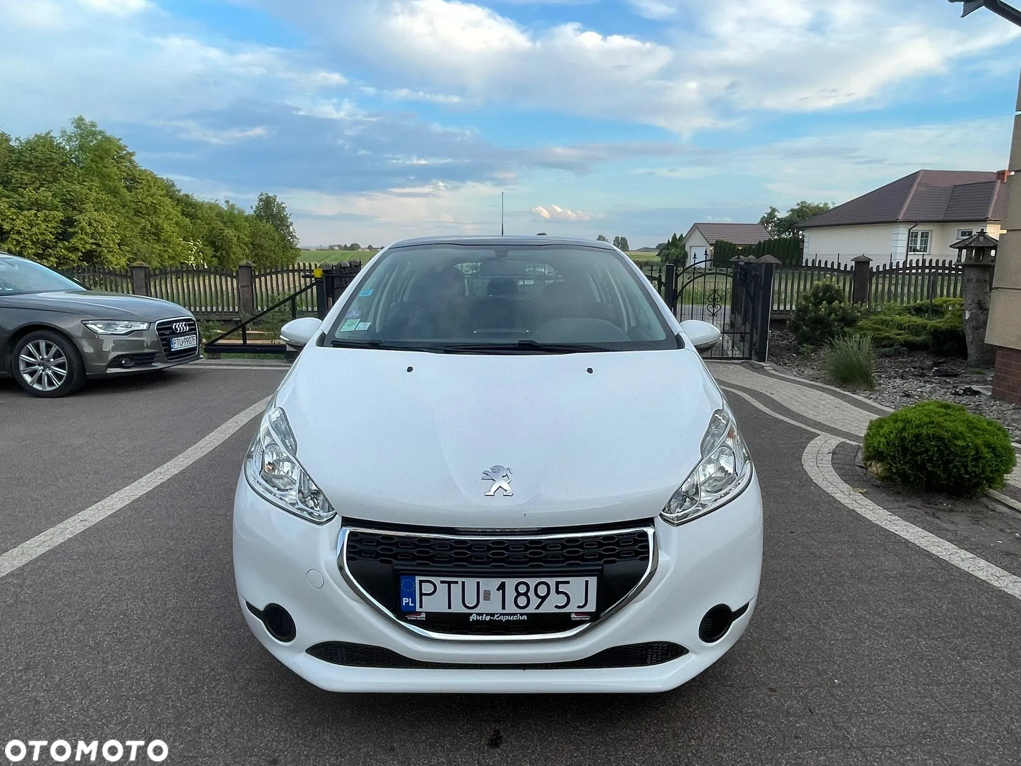 Peugeot 208 - 2