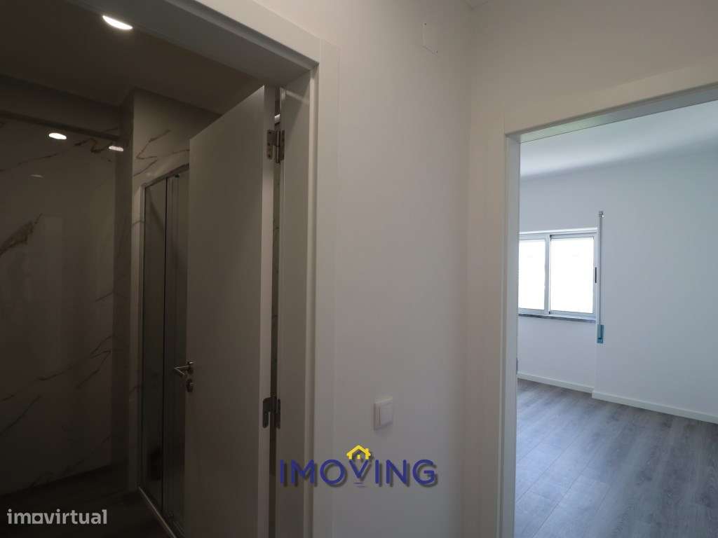 Apartamento T2, Remodelado, na Verderena, Barreiro-17