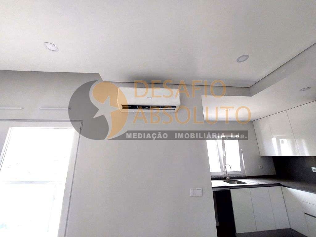 Apartamento T2 c/ varanda. Quinta do Conde - Pinhal do General-25