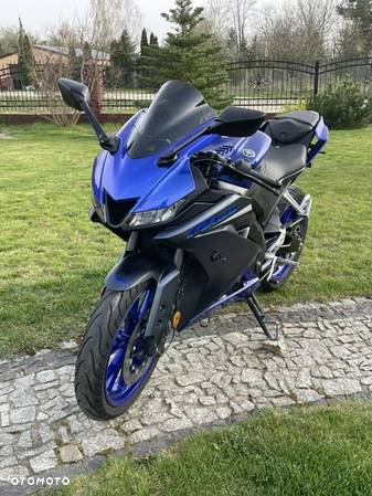 Yamaha YZF - 22