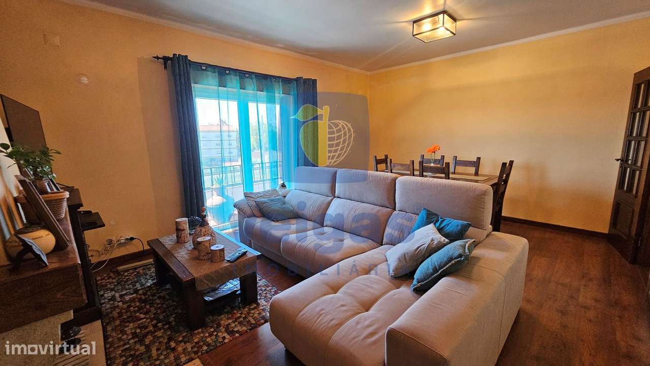 Apartamento T4 com 3 WC e Estacionamento-2