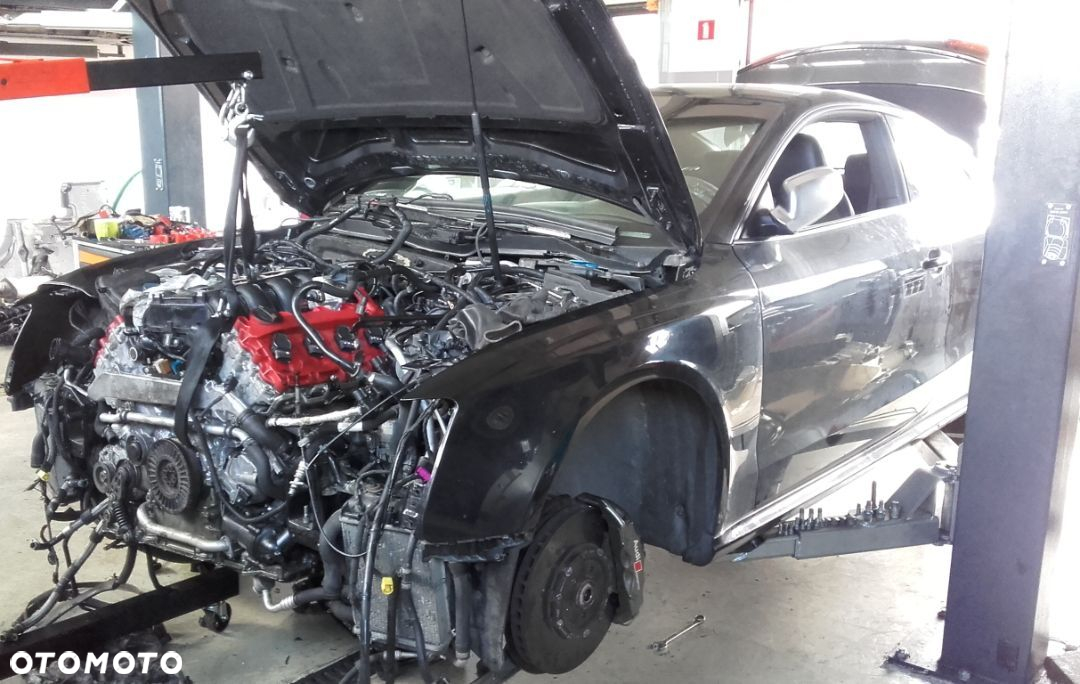 RE9 RURA EGR AUDI A4 2.0 TDI 03L131521R - 3