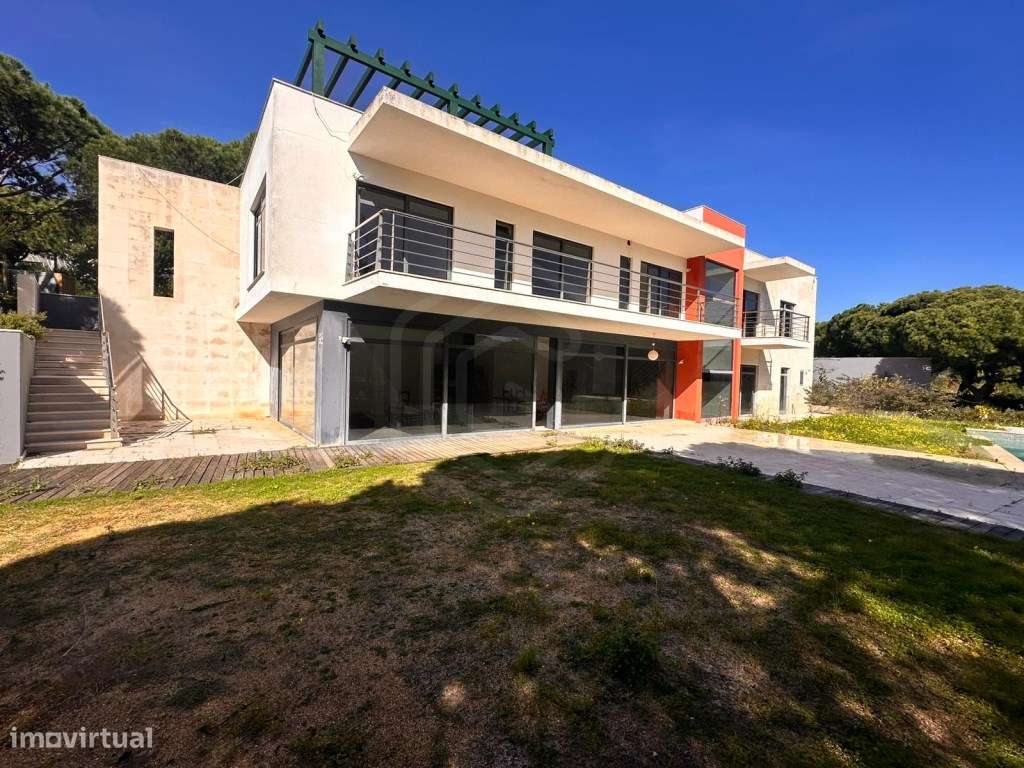 Moradia com piscina e área total de 1262m2 na Praia Verde, Castro M... - Grande imagem: 4/33