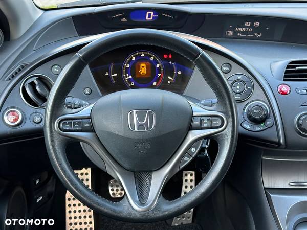 Honda Civic 1.8 Sport - 31