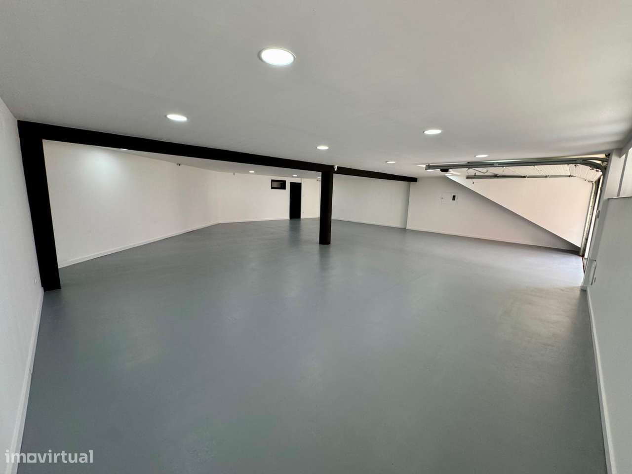 Garagem com excelentes áreas-13