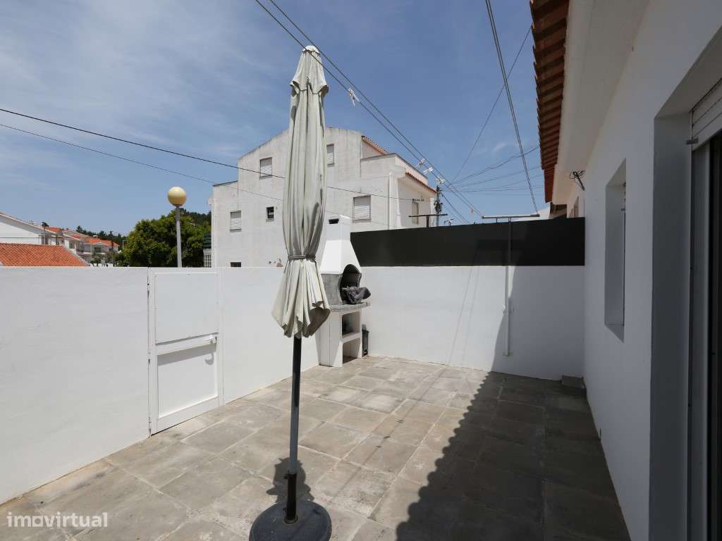 Excelente Moradia T3 localizada no Rio Novo em Nazaré-16